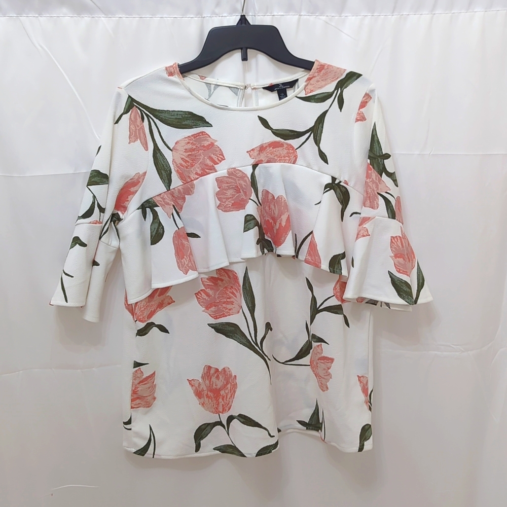Jules & Leopold Floral Ruffle Blouse
